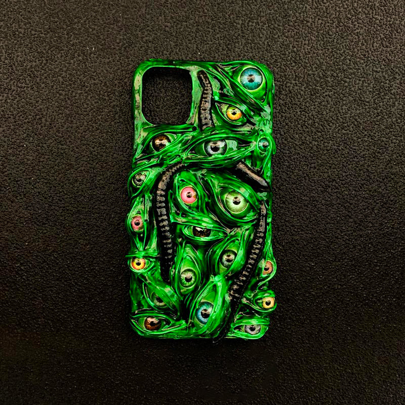 Handmade Cthulhu Eye Phone Case – Spooky Gothic Design