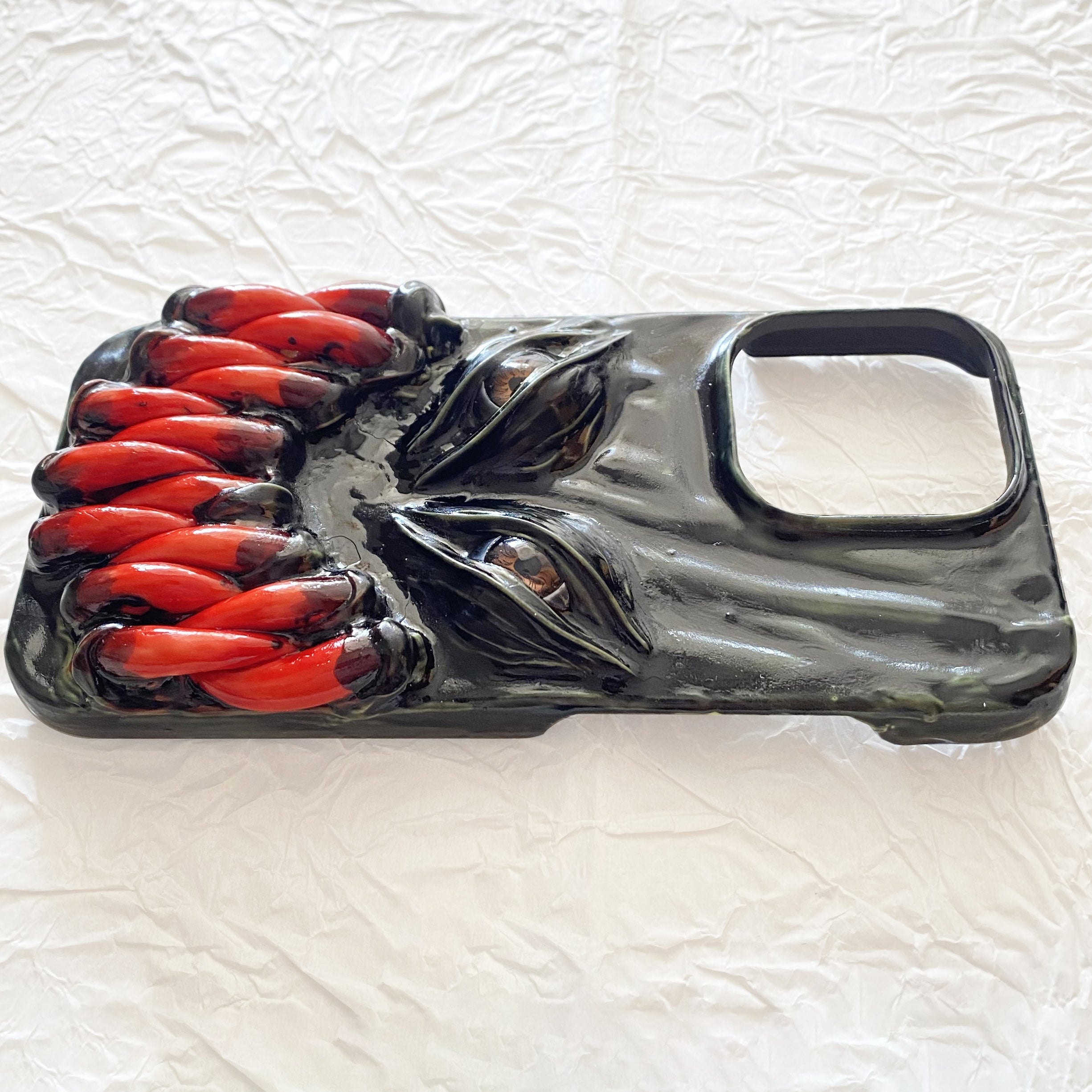 Handmade Cthulhu Eye Phone Case – Spooky Gothic Design