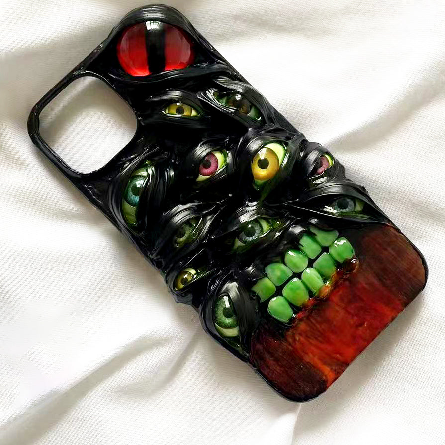 Handmade Cthulhu Eye Phone Case – Spooky Gothic Design