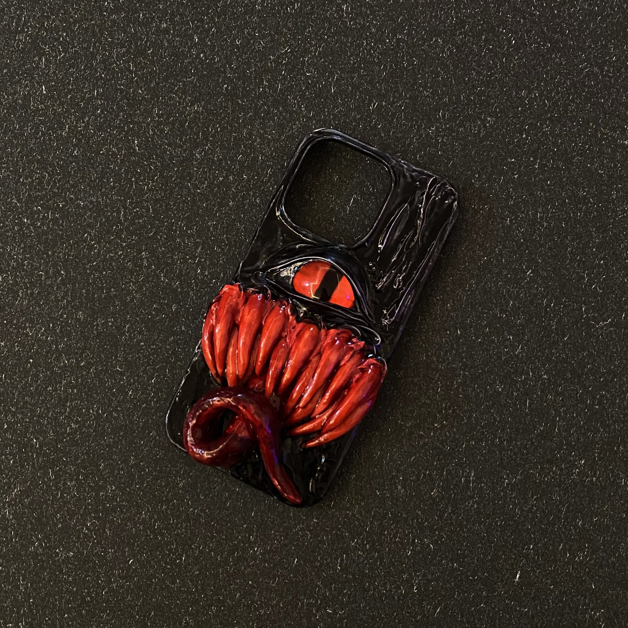 Handmade Cthulhu Eye Phone Shell – Halloween Special, Spooky & Unique