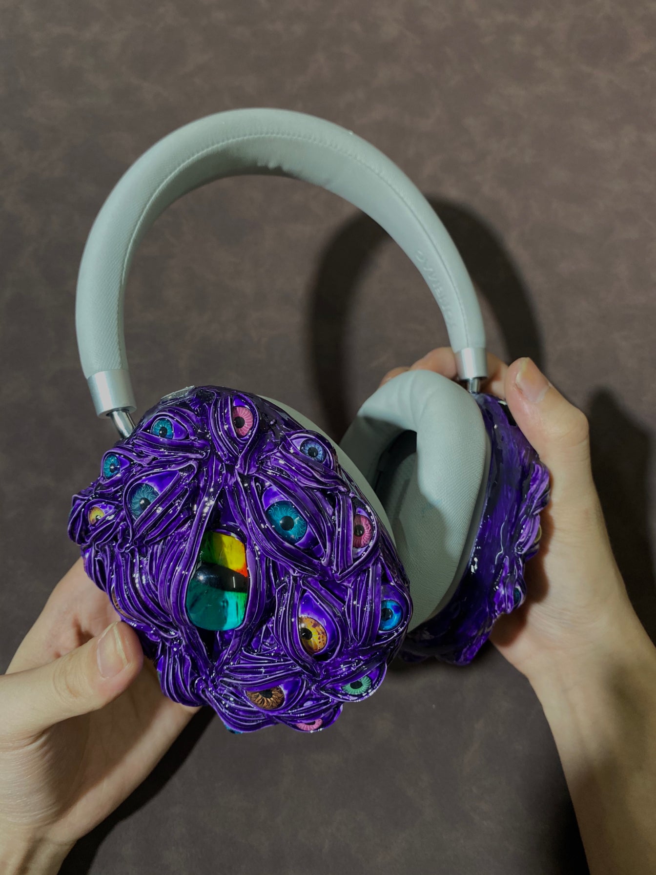 Handmade Cthulhu Eye Glow-in-the-Dark Phone Case（air pods）